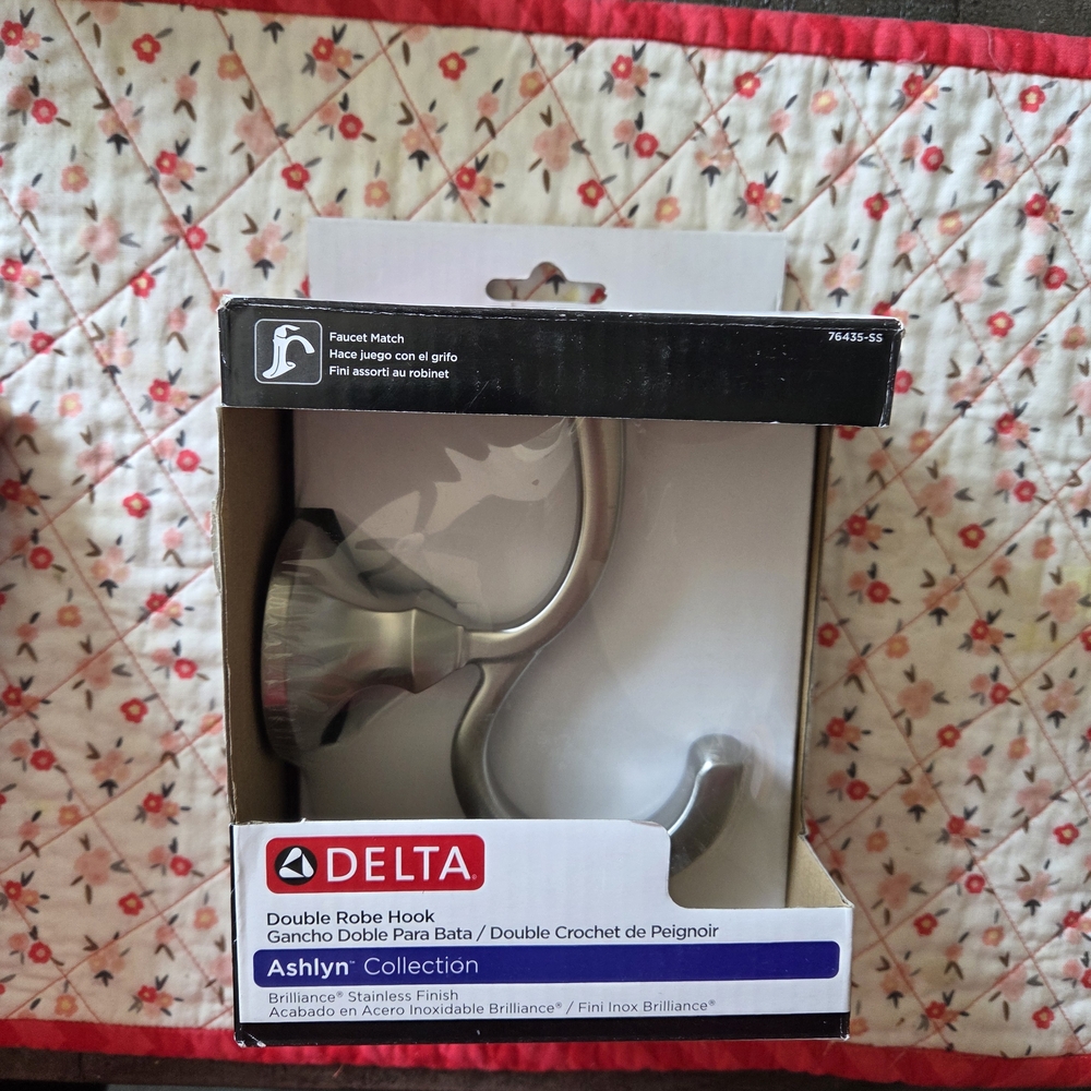Delta Ashlyn Double Robe Hook in Brilliance Stainless Steel Finish NIB